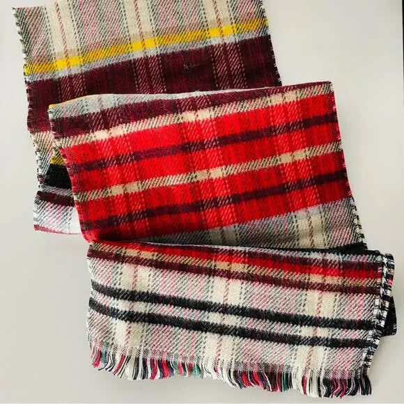 NEW NORDSTROM Black White Contrast Plaid Knit Tassel Woven Classic Scarf Wrap